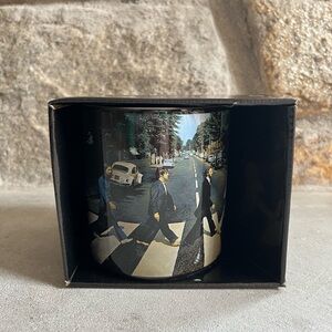 New in box The Beatles Abbey Road ceramic coffee mug large music 60s